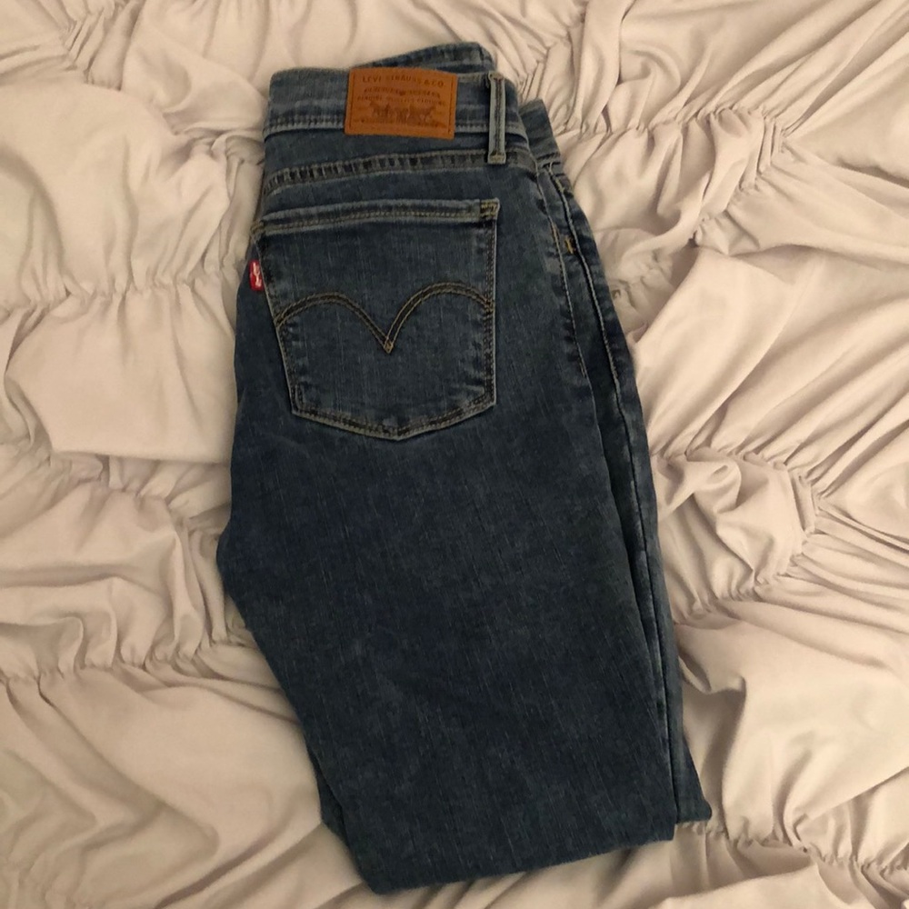 Levi jeans